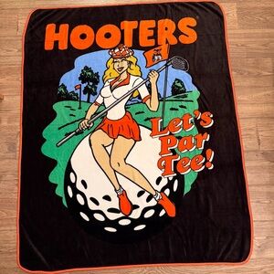 Hooters Par Tee Throw Blanket 50"X60" NWOT